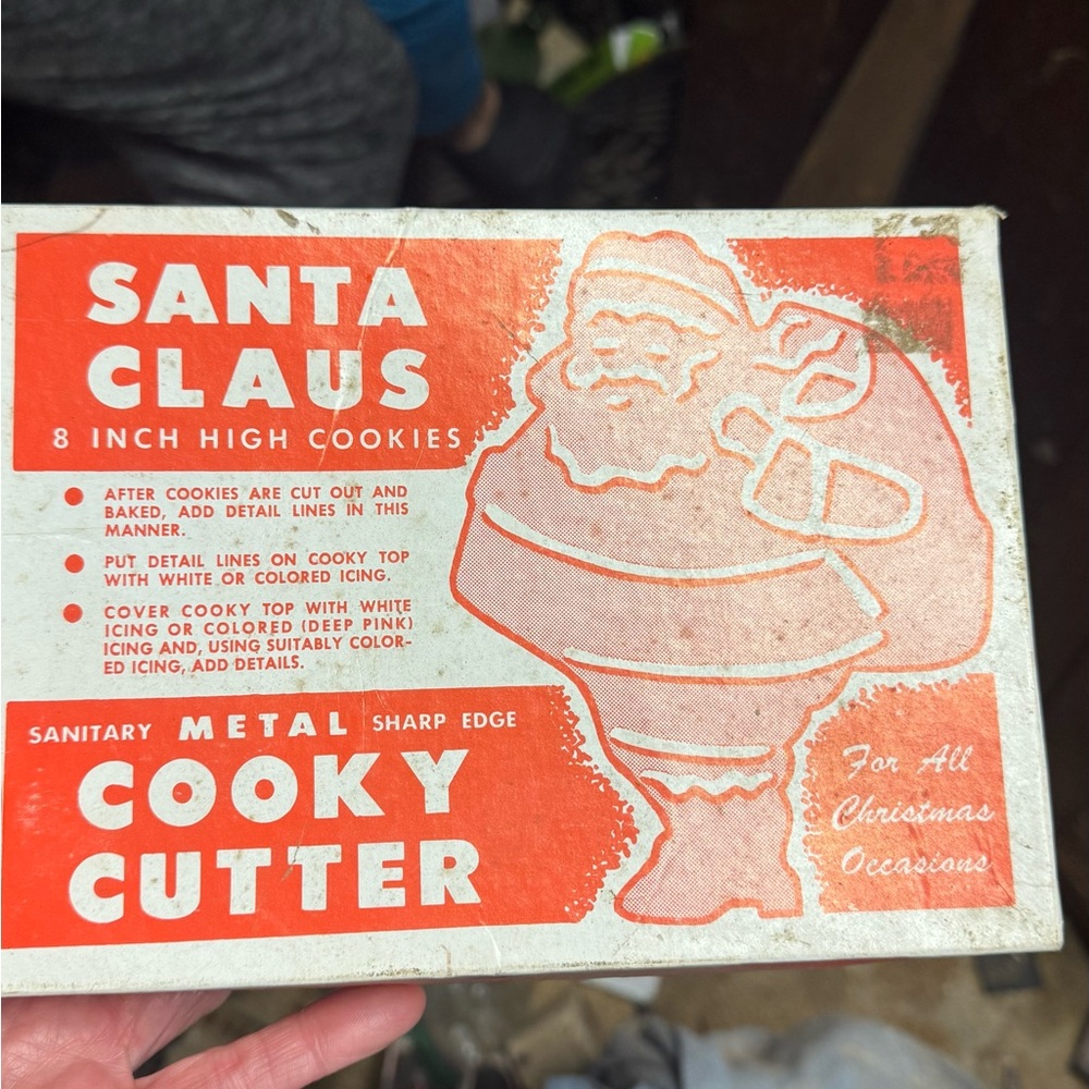 Santa Claus Metal Cookie Cutter - Red